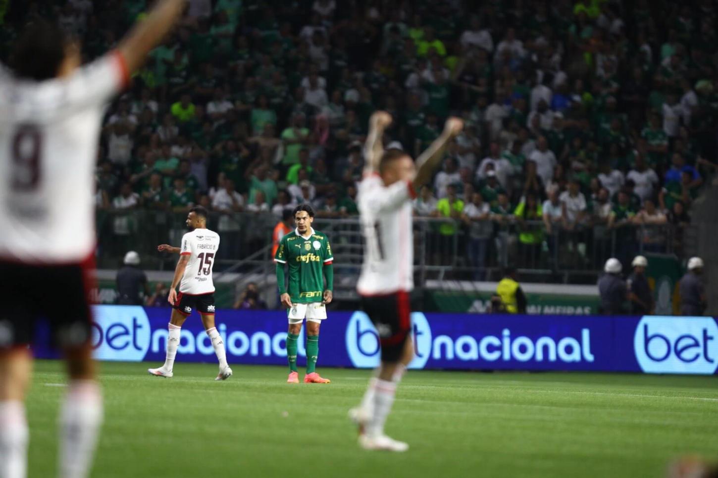 Palmeiras vence, mas Flamengo que segue na Copa do Brasil