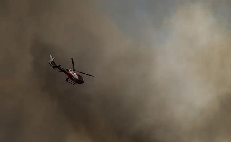 Fogo do Parque Nacional de Brasília se aproxima das casas