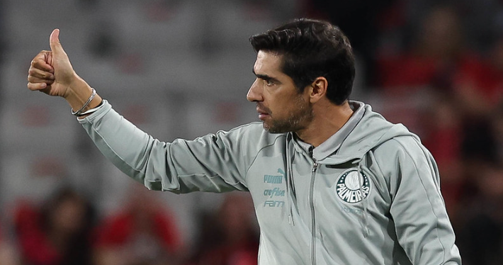 Palmeiras vence fora de casa e foca no Brasileirão