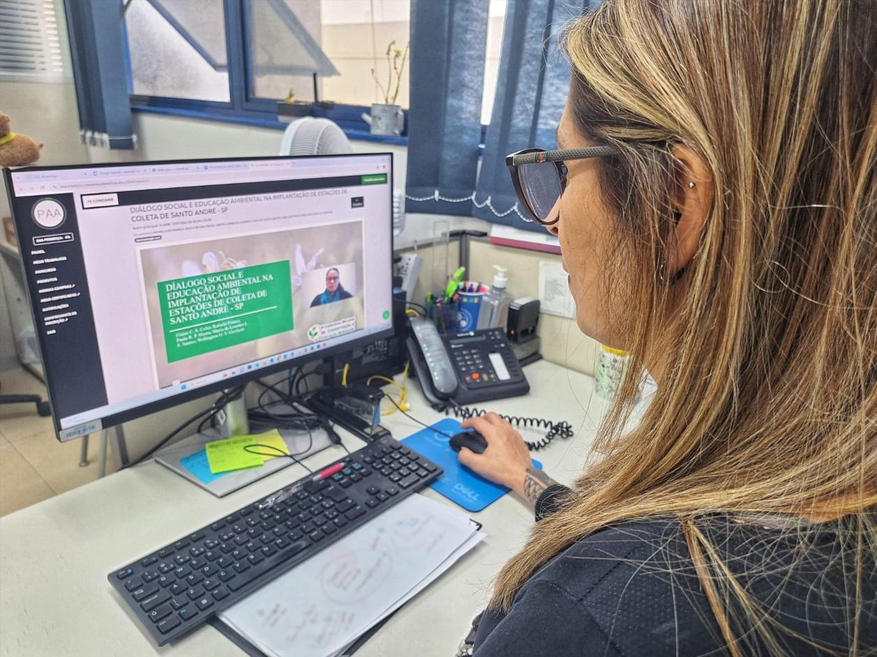 Semasa apresenta trabalho técnico sobre ações socioambientais nos ecopontos no Congresso Nacional de Conservação e Educação Ambiental
