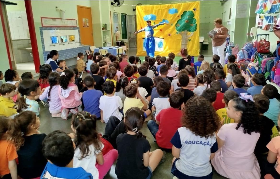 Escolas municipais celebram a Semana da Criança