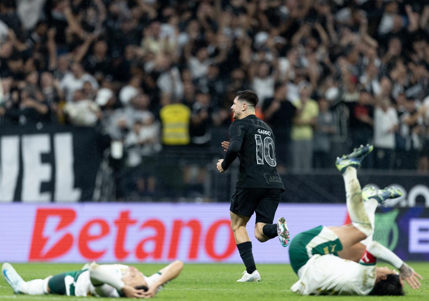 Corinthians vence o Derby por 2 a 0 na Neo Química Arena