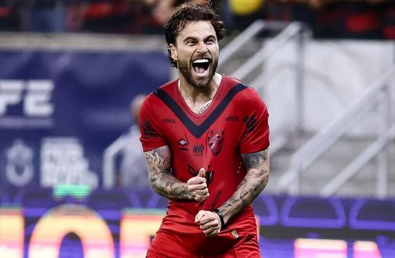 Lucas Lima decide e Leão volta à elite
