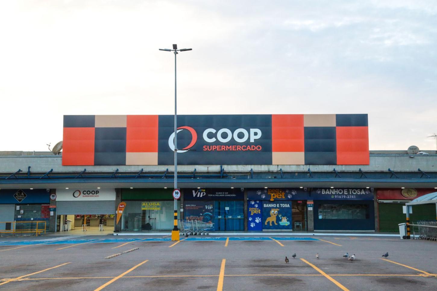 Rede Coop no ABC sedia feira de adoção animal