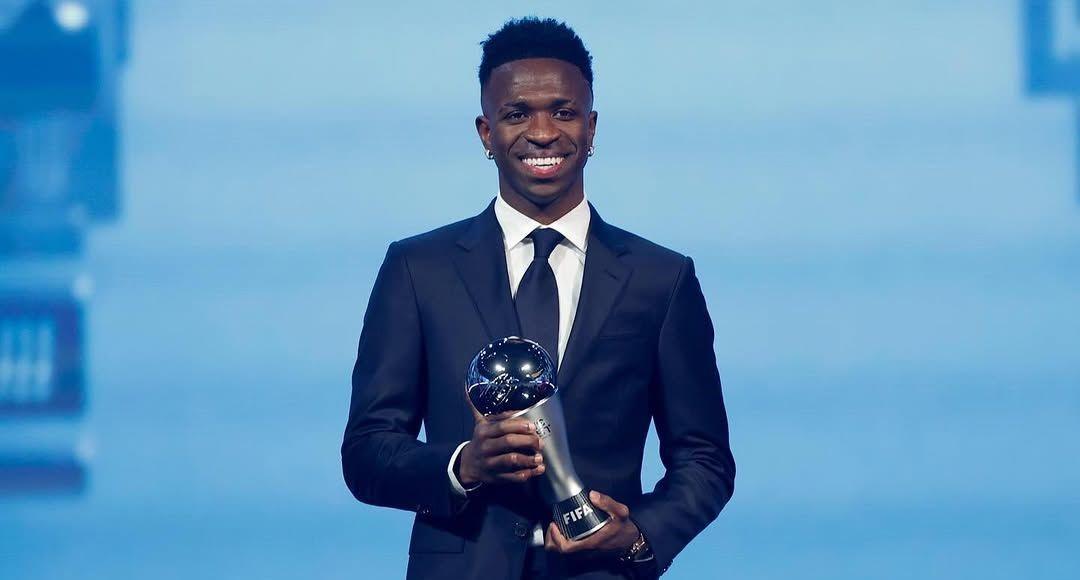 Vinicius Júnior é eleito o melhor jogador do mundo pela Fifa