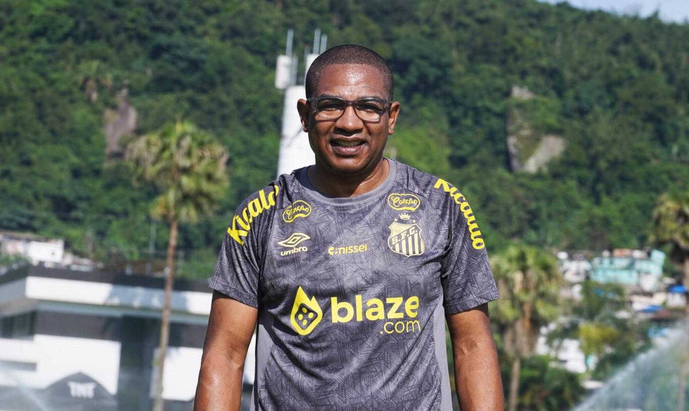 César Sampaio chega para ser o novo auxiliar técnico “da casa” no Santos FC