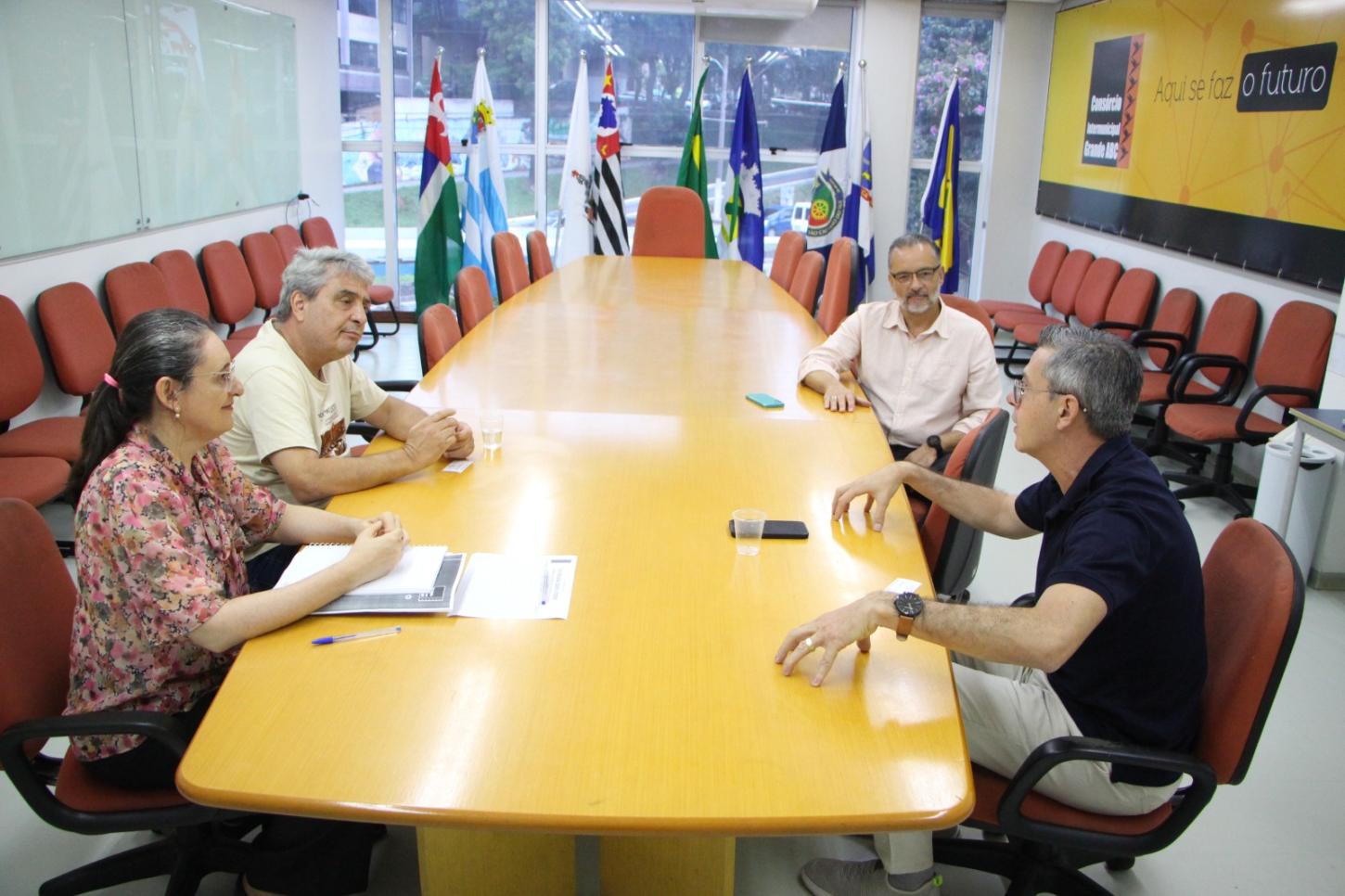 Consorcio ABC debate ações de Esportes com secretário de Diadema