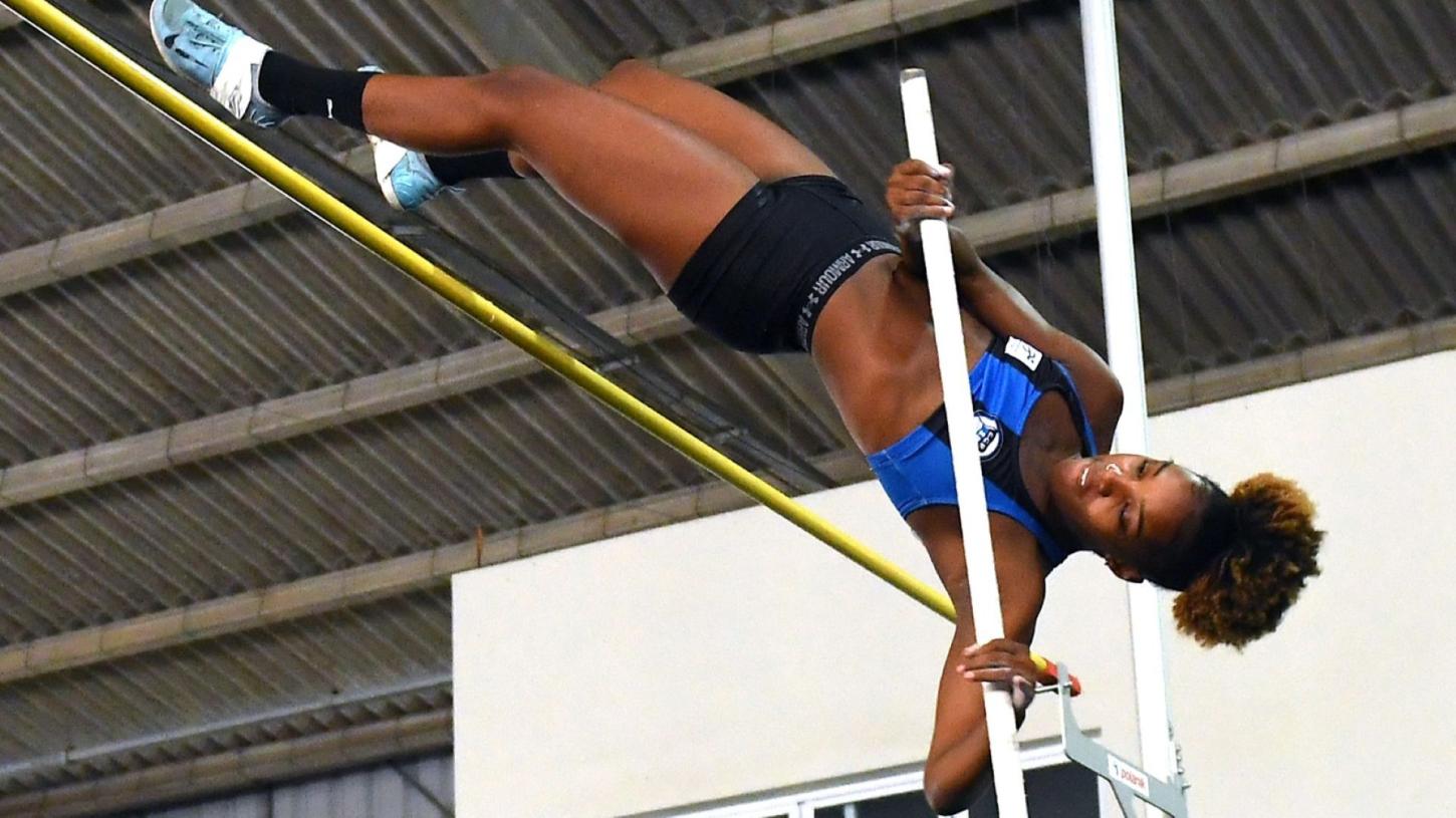 CBAt convoca Beatriz Chagas para Sul-Americano Indoor no salto com vara