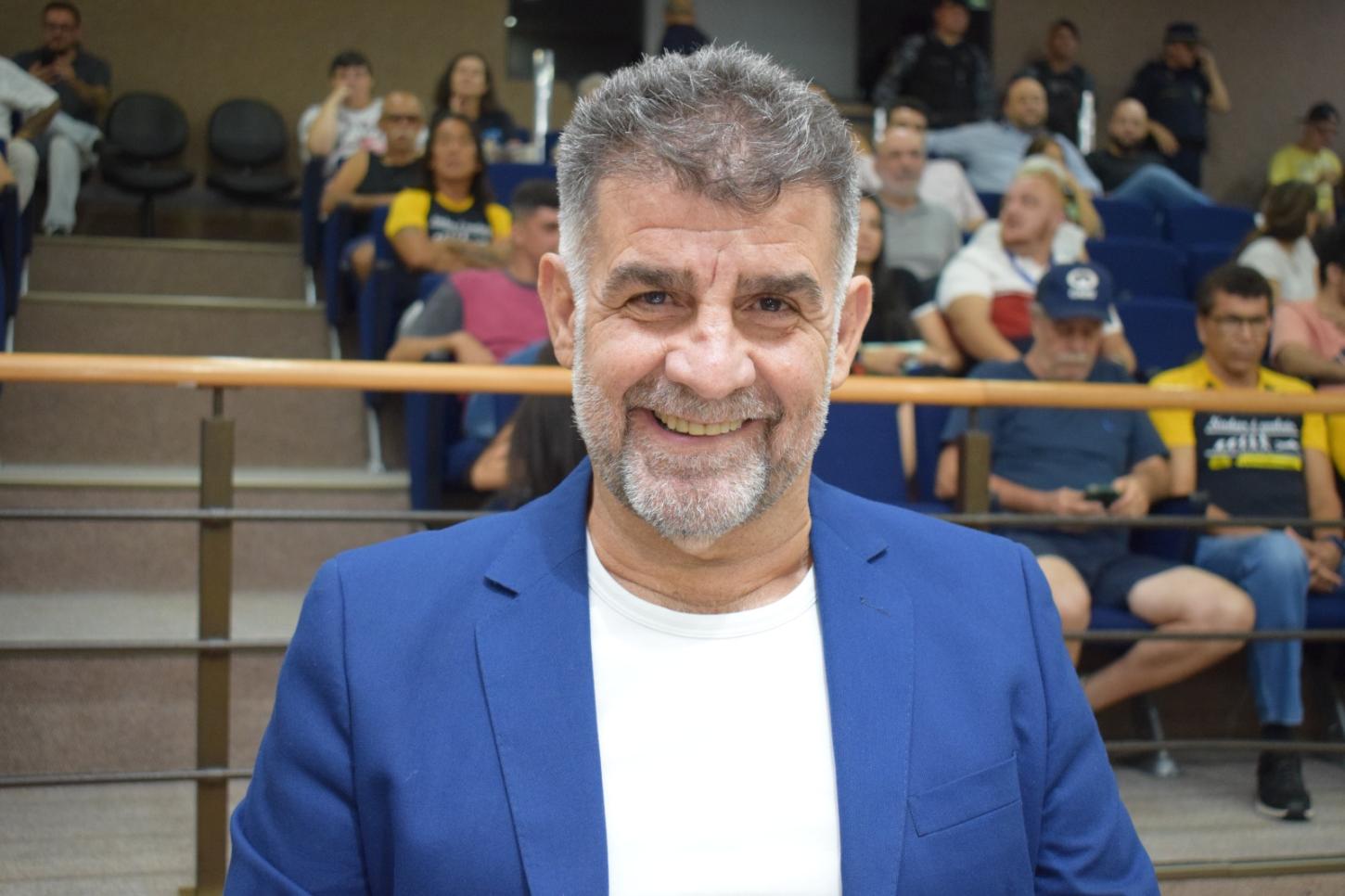 Edison Parra propõe ações para coibir danos a árvores no bairro Olímpico