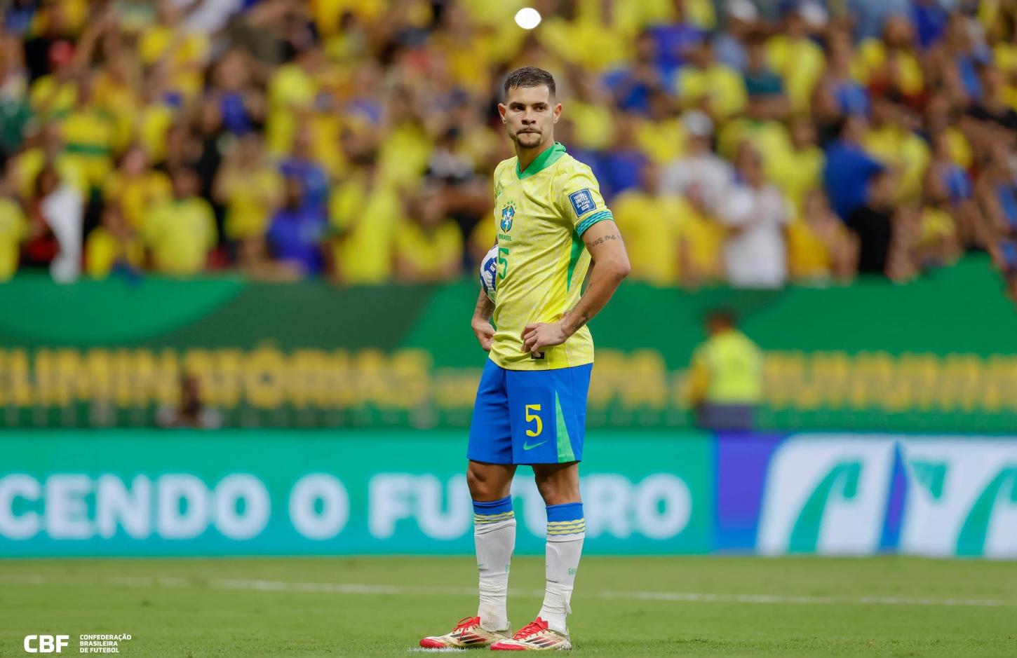 Bruno Guimarães analisa vitória do Brasil