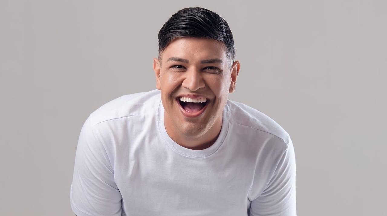 Humorista Diego Besou aborda de maneira divertida rotina dos profissionais da saúde