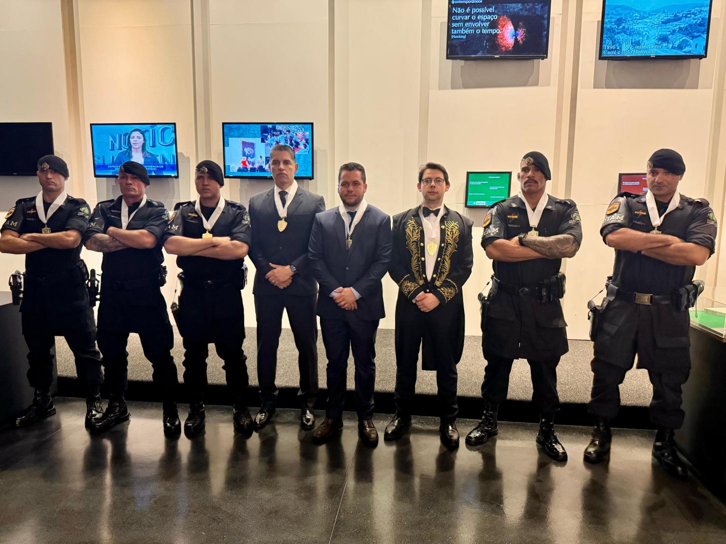 Gilvan é homenageado com comenda nacional “Homens de Honra” pela ABRASCI em Brasília 
