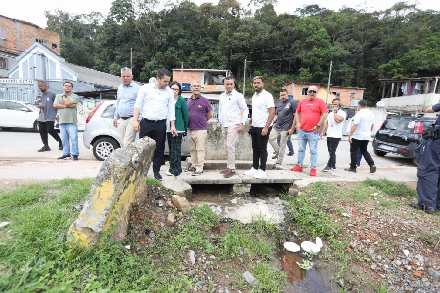 Obras levam rede de esgoto a 500 residências do Parque Miami, em Santo André