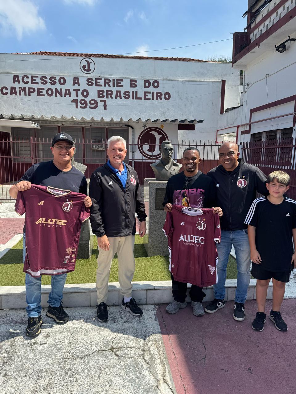 Pai do atacante Endrick da seleção brasileira prestigiou hoje o amistoso da base do Juventus 