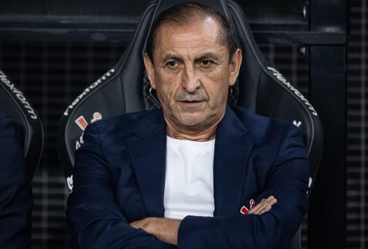 Ramón Díaz deixa o comando técnico do Corinthians