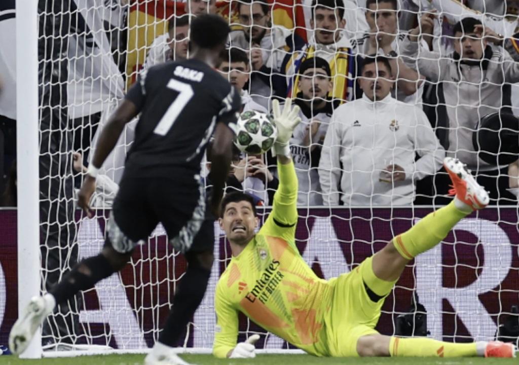 Real Madrid perde para o Arsenal e está fora da Liga dos Campeões