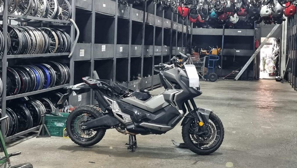 Polícia Civil e Detran-SP apreendem quase 100 mil peças de moto