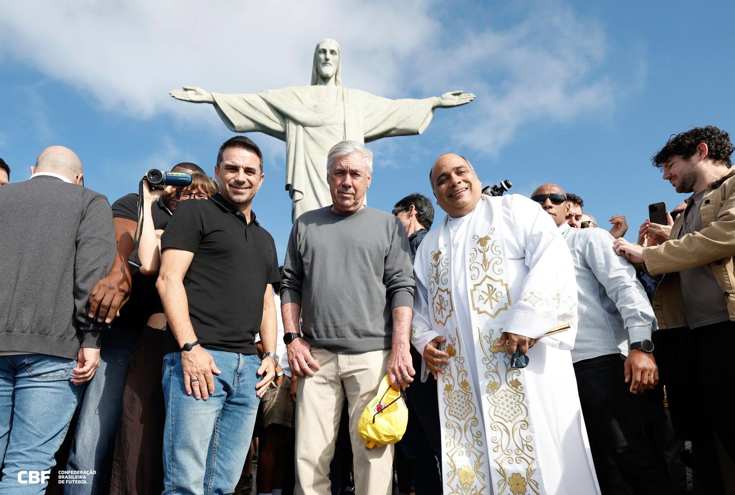 Carlo Ancelotti visita Cristo Redentor