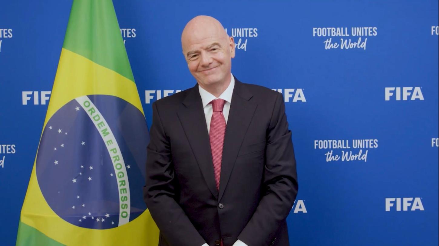 Presidente da FIFA vibra com inauguração do CD de Rondônia