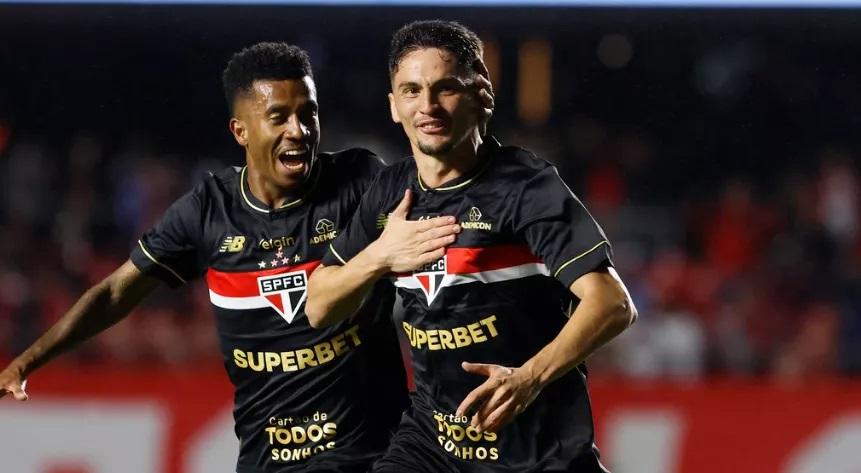 Tricolor vence e sobe na classificação do Brasileirão