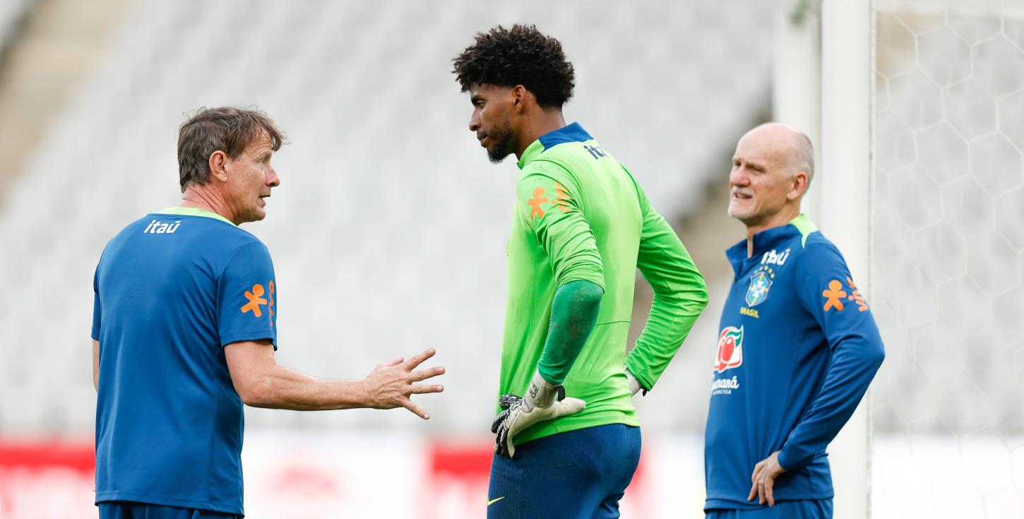 Brasil encara Japão nesta terça