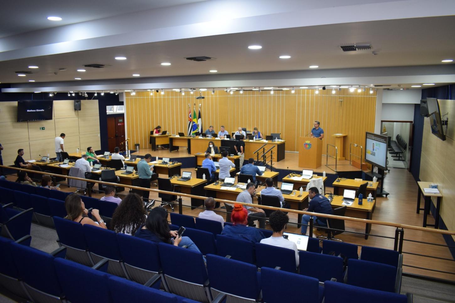 Câmara de São Caetano aprova extensão do abono da Educação para 2026