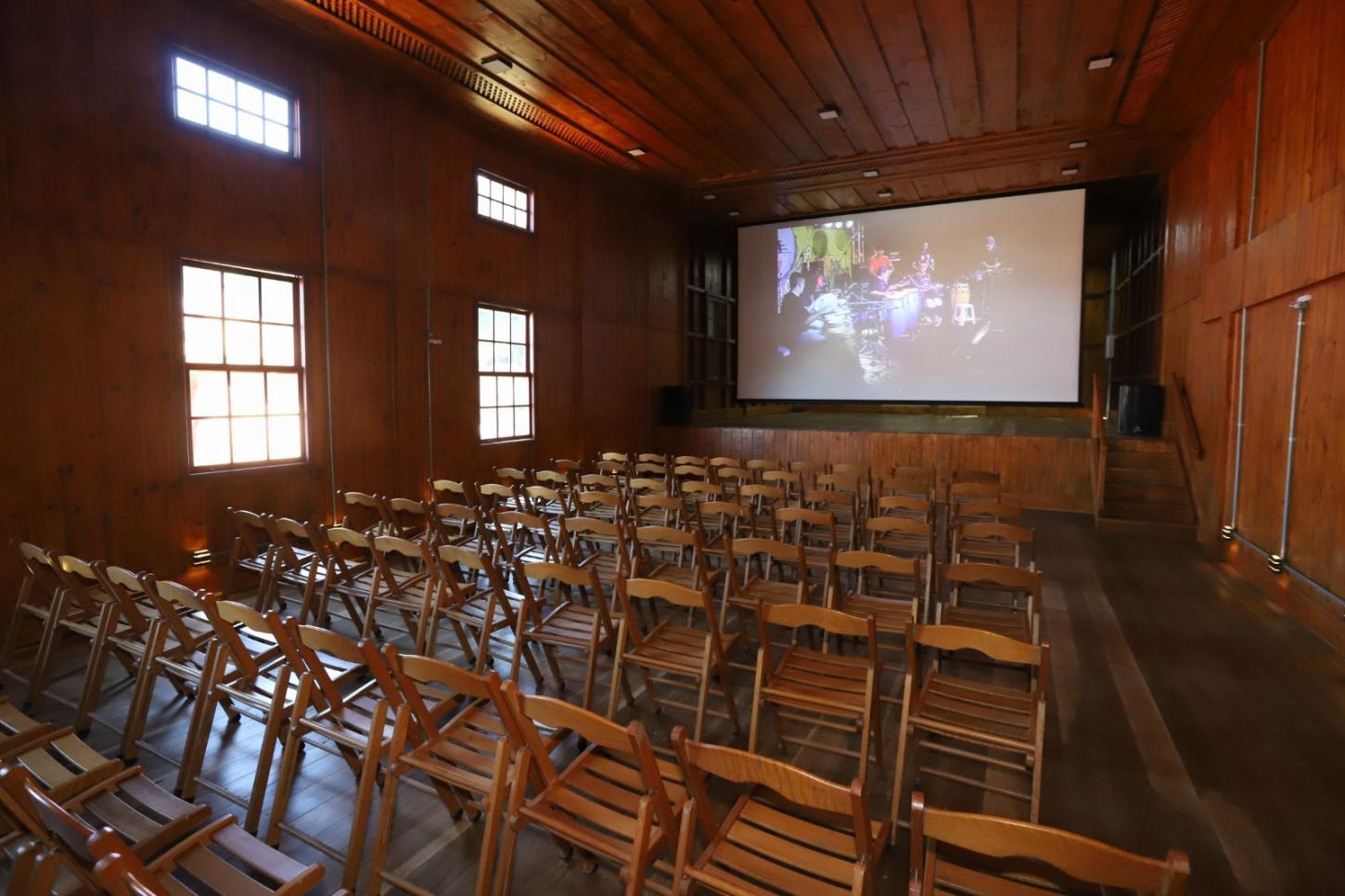 Cineclube chega a Paranapiacaba e exibe filmes no Cine Lyra