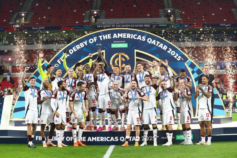 Flamengo vence o Cruz Azul e segue no Intercontinental