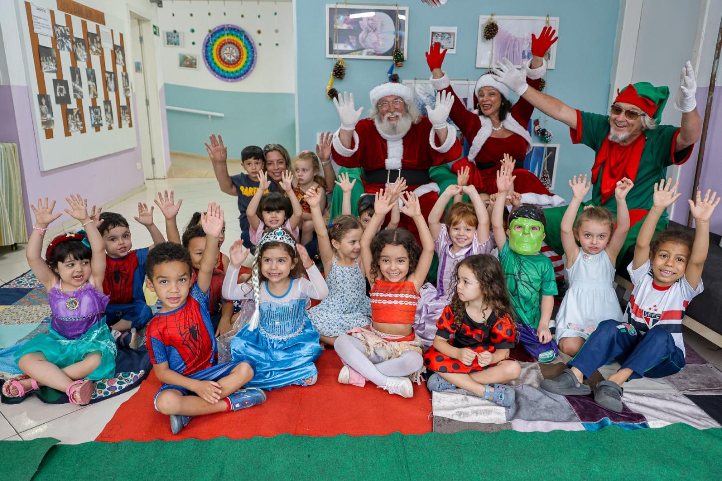 Magia do Natal encanta crianças da Educação Infantil em São Caetano