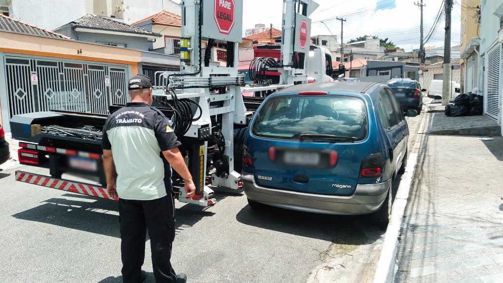 Operação Remove notifica 410 proprietários de veículos ‘abandonados’ nas ruas de São Caetano