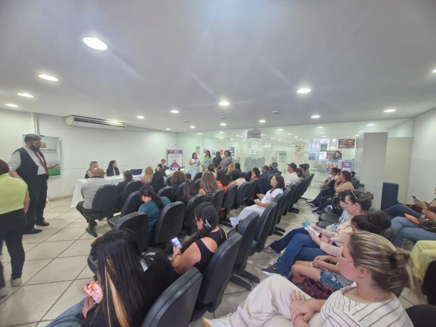 Violência Digital contra mulheres é tema de encontro com Defensoria Pública e Prefeitura de Mauá