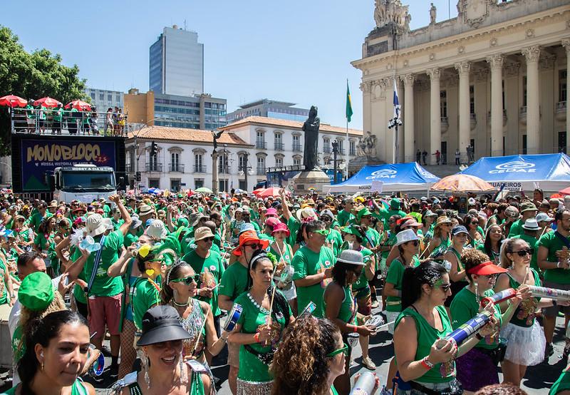 Carnaval de Rua do Rio 2026 ocupa a cidade com 462 desfiles e público estimado em 6 milhões