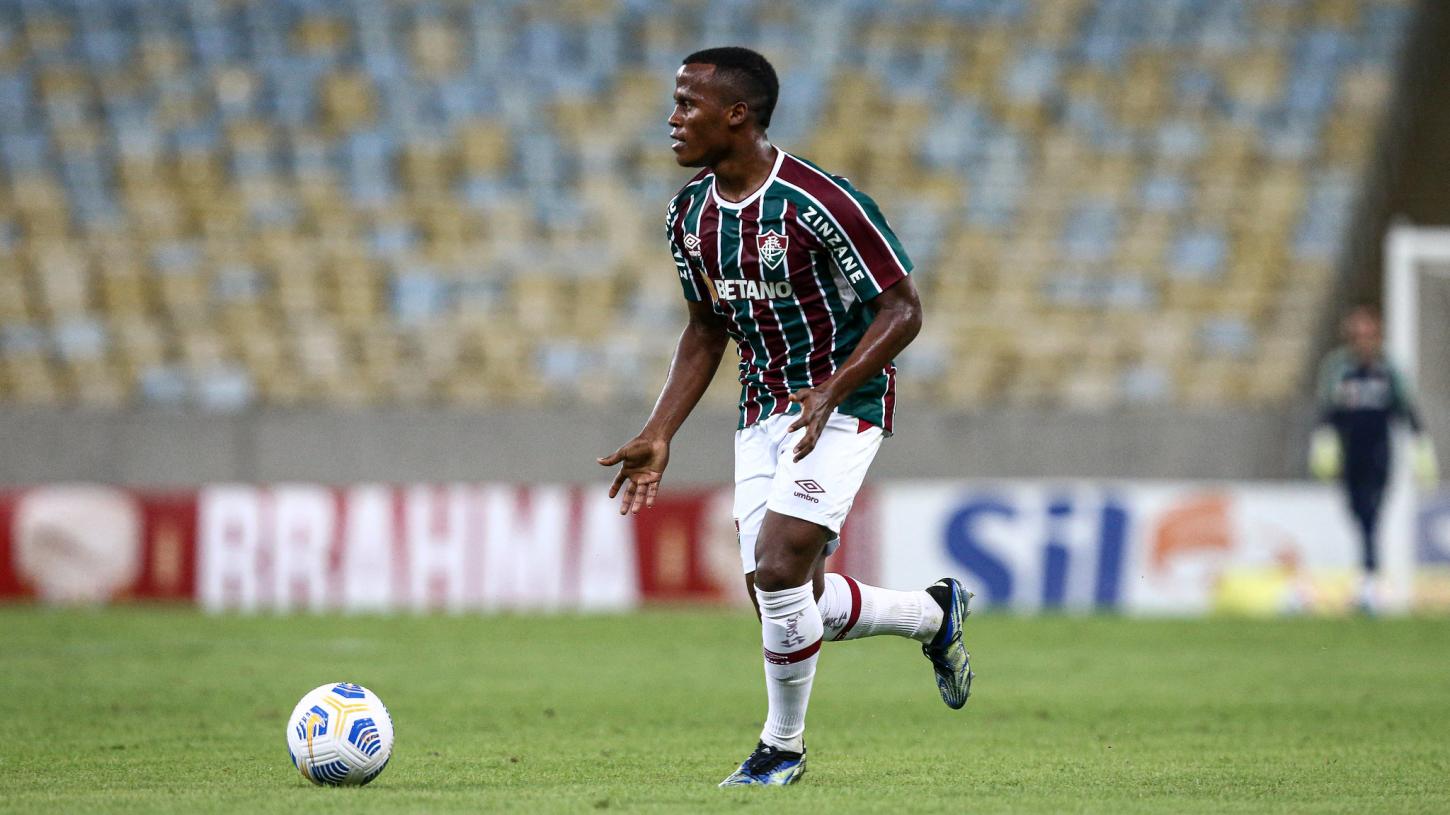 Fluminense nega notificação por Jhon Arias e busca garantir preferência de compra