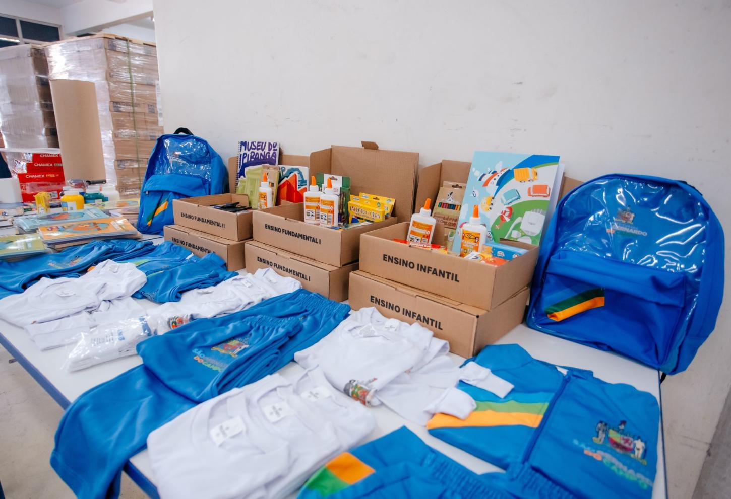 São Bernardo investe R$ 36 milhões na compra de uniformes e kits de material escolar, que já seguem às escolas