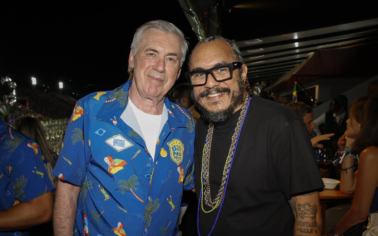 Ancelotti se rende a magia do carnaval brasileiro