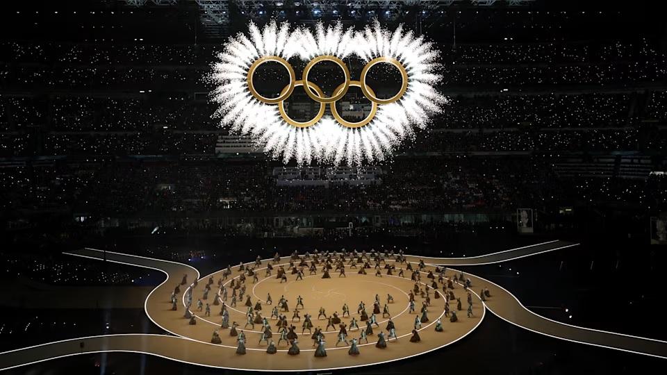 Cerimônia de abertura une tradição e modernidade na Itália