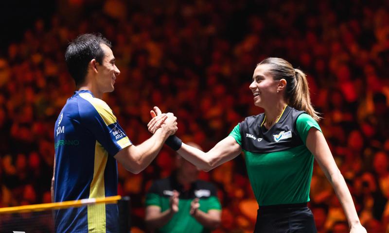 Dupla de São Caetano, Hugo Calderano e Bruna Takahashi são campeões do Singapura Smash de Tênis de Mesa