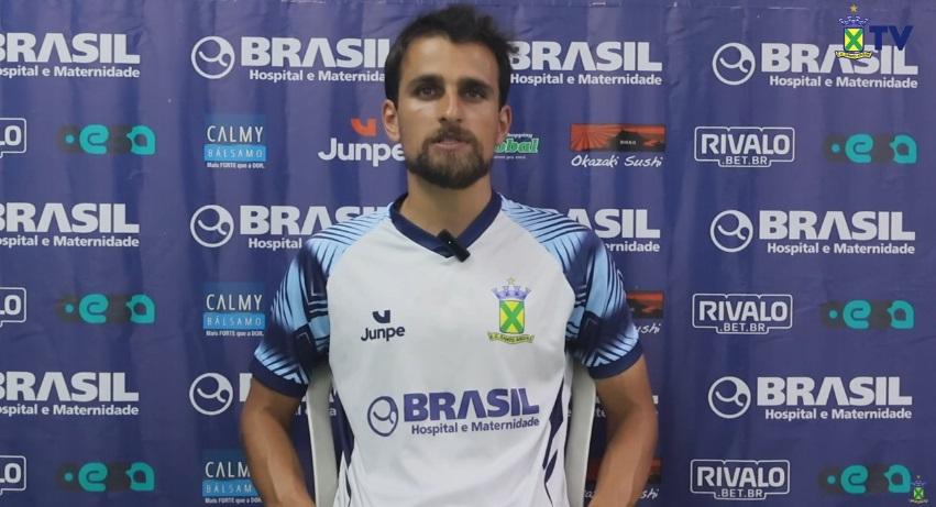 Elvis destaca vitória como 