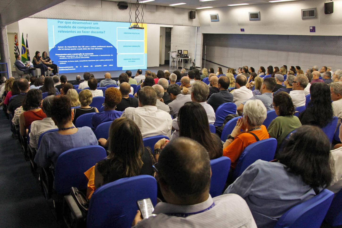 Evento na USCS discute IA e habilidades socioemocionais na carreira docente