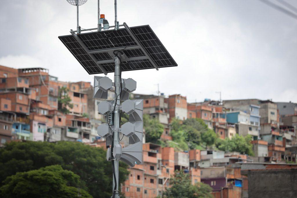 Governo de São Paulo entrega sirene de alerta para área de risco em Mauá