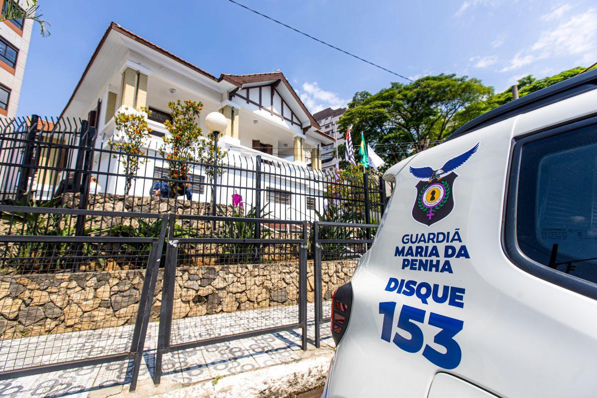 Guardiã Maria da Penha prende dois homens por violência doméstica em São Bernardo