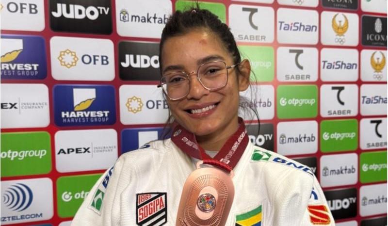 Jéssica Lima leva a melhor em duelo brasileiro e é bronze no Grand Slam de Tashkent