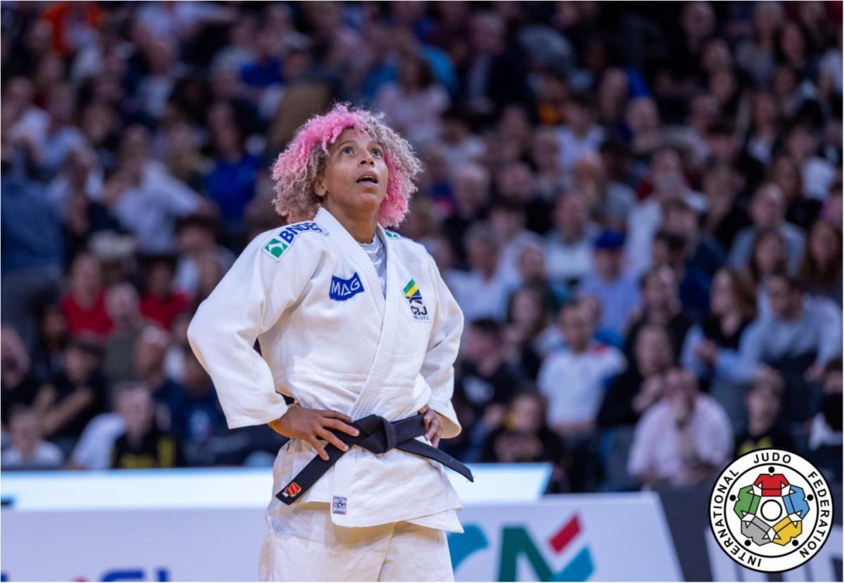 Judô brasileiro abre temporada com ouro de Rafaela Silva no Grand Slam de Paris