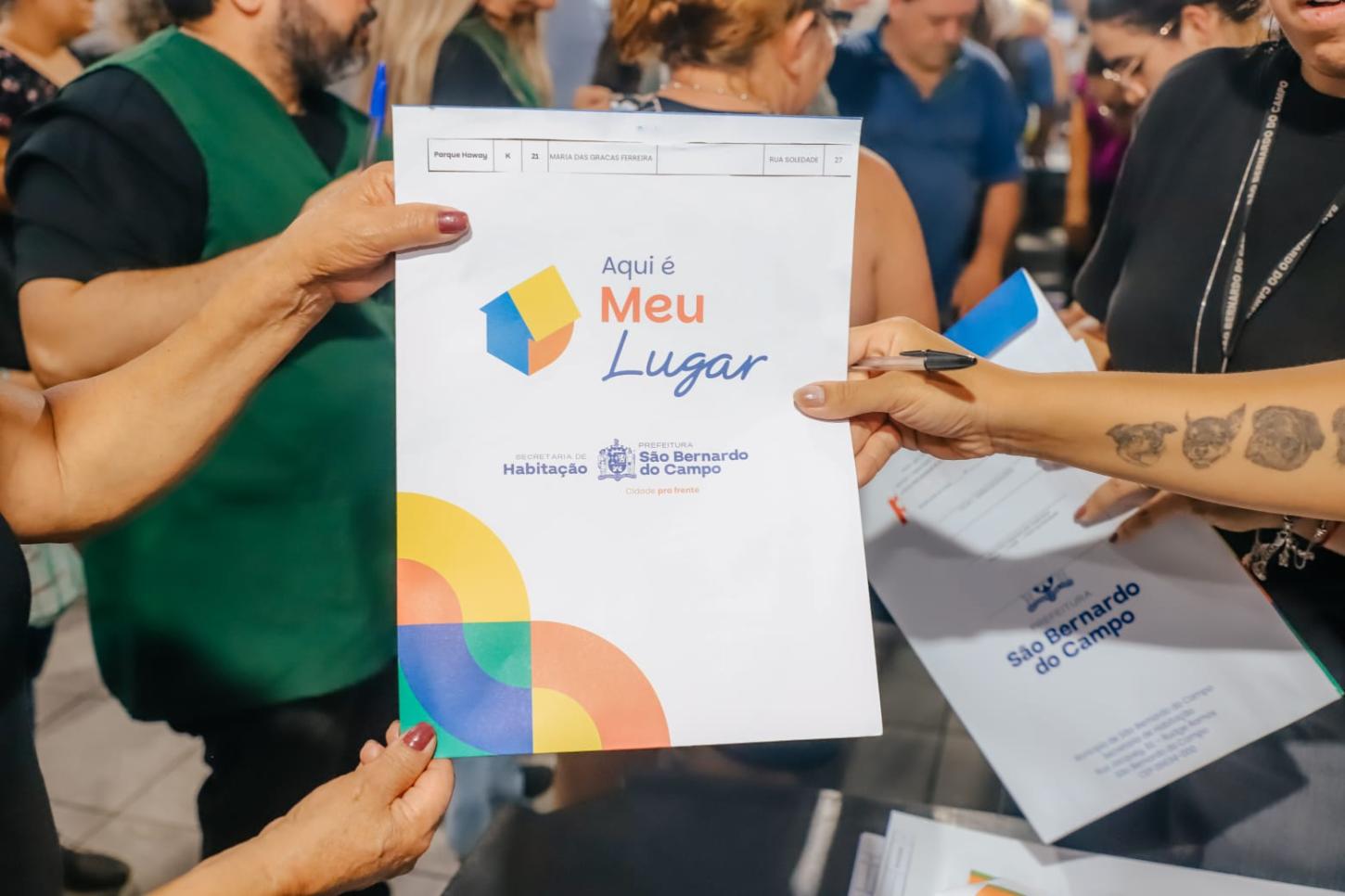 Moradores do Jd. Jesus de Nazareth celebram conquista de 181 escrituras entregues pela Prefeitura de São Bernardo