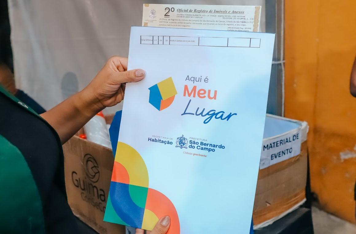Prefeitura de São Bernardo entrega escrituras e encerra espera de 30 anos