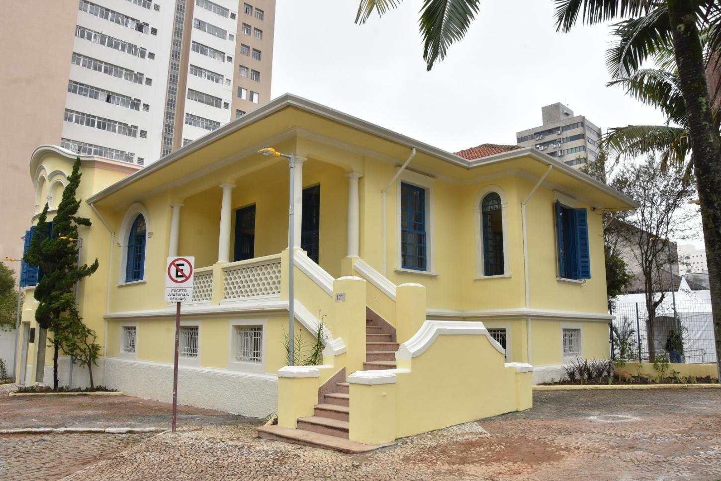 Casa da Palavra sedia sarau gratuito com mistura de linguagens artísticas neste sábado