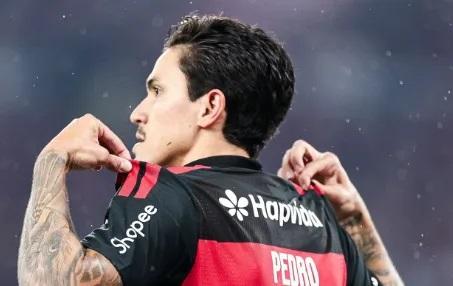 Flamengo vence Cruzeiro no Maracanã e sobe para o quinto lugar no Brasileirão