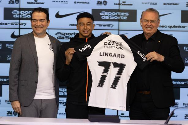 Jesse Lingard é apresentado no Corinthians e projeta 