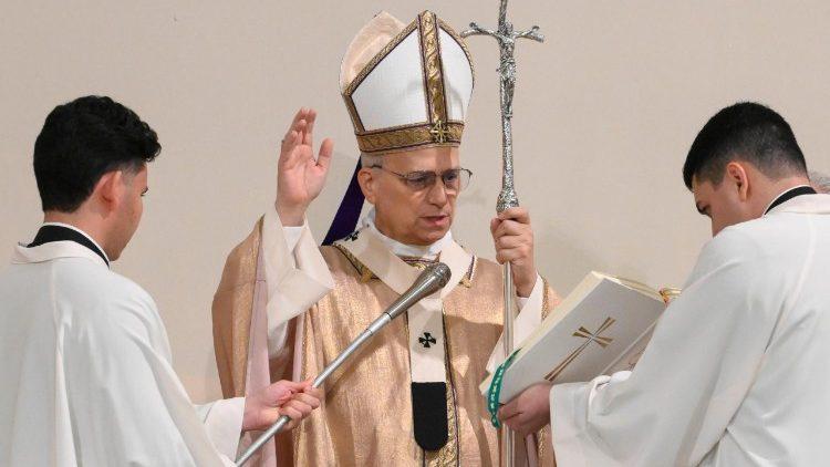 Papa Leão XIV reforça mensagem de luz e esperança em visita pastoral à periferia de Roma