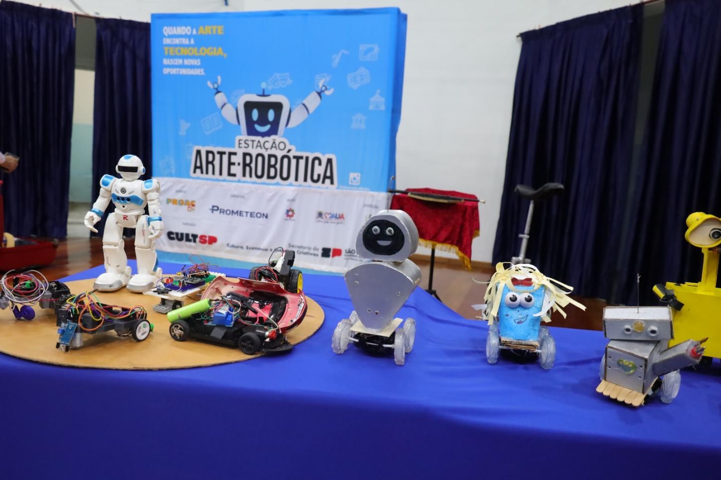 Parceria une arte e robótica em projeto educacional para alunos da rede municipal de Mauá